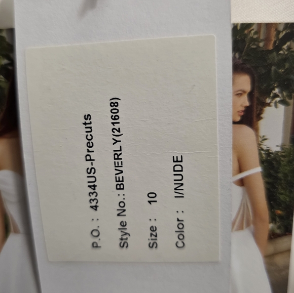 NWT LOVE by Enzoani "Beverly" Wedding Dress Size 10 - Picture 5 of 10